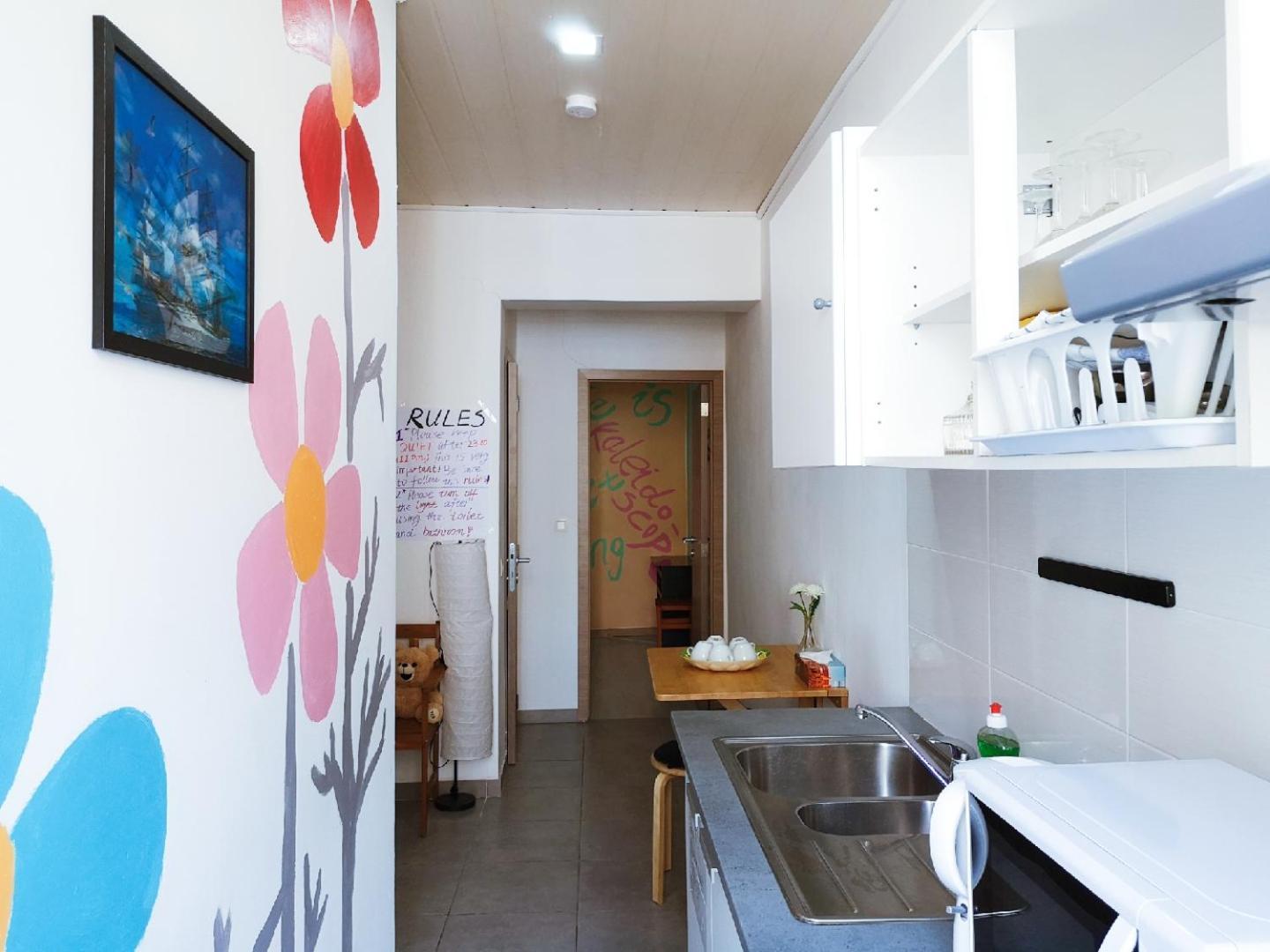 A Private Room For Backpacker Share Bathroom Брюксел Екстериор снимка