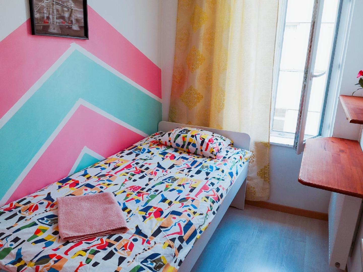 A Private Room For Backpacker Share Bathroom Брюксел Екстериор снимка